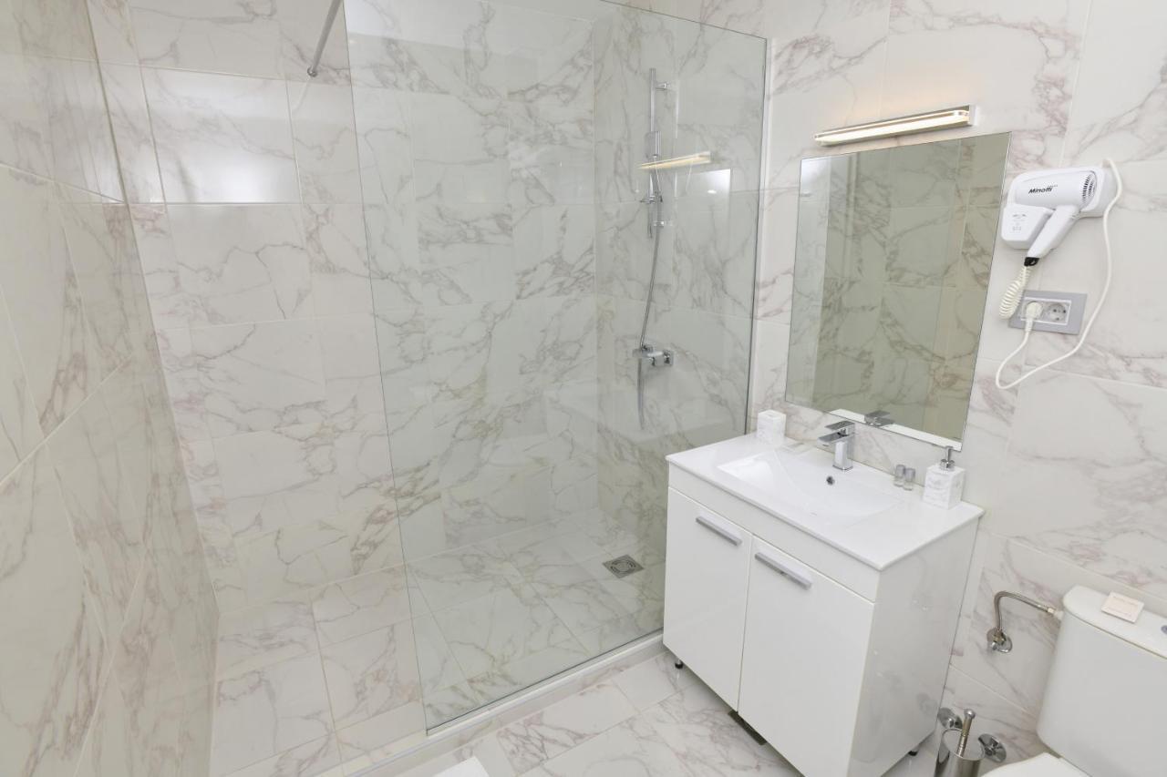 President Aparthotel Cacak Ngoại thất bức ảnh
