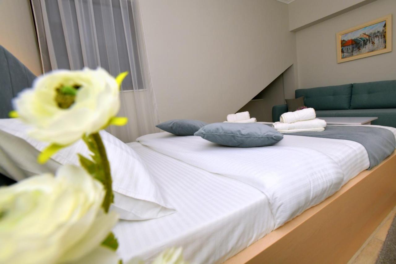 President Aparthotel Cacak Ngoại thất bức ảnh