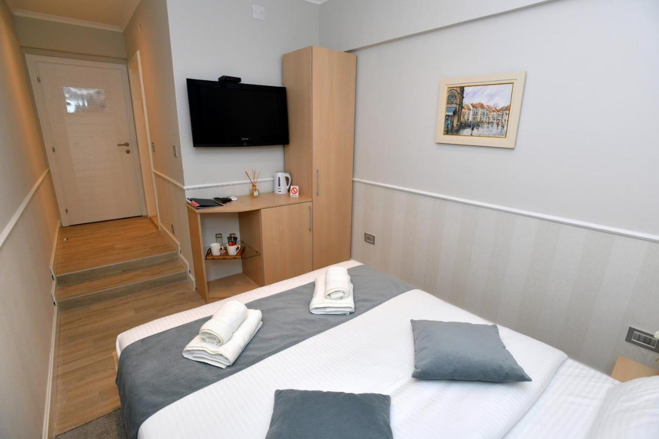 President Aparthotel Cacak Ngoại thất bức ảnh