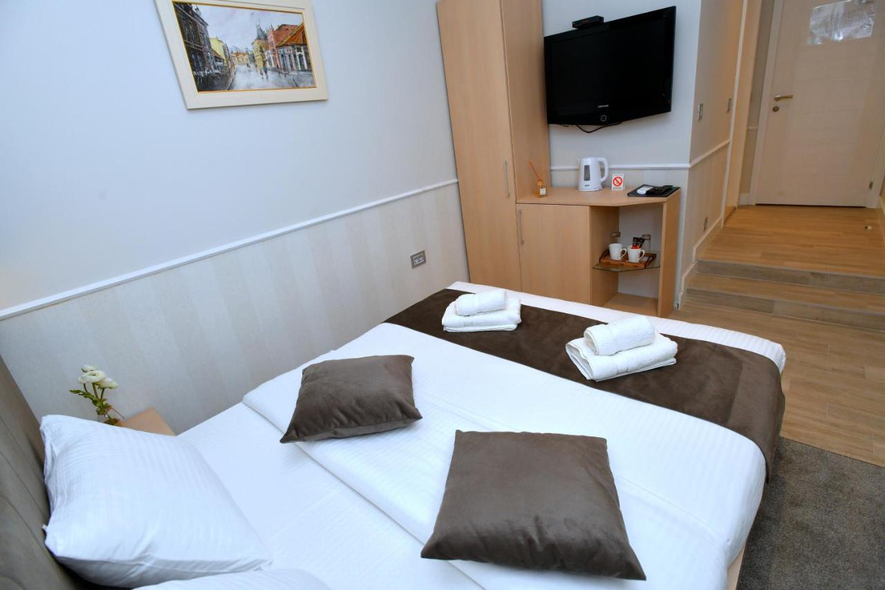 President Aparthotel Cacak Ngoại thất bức ảnh